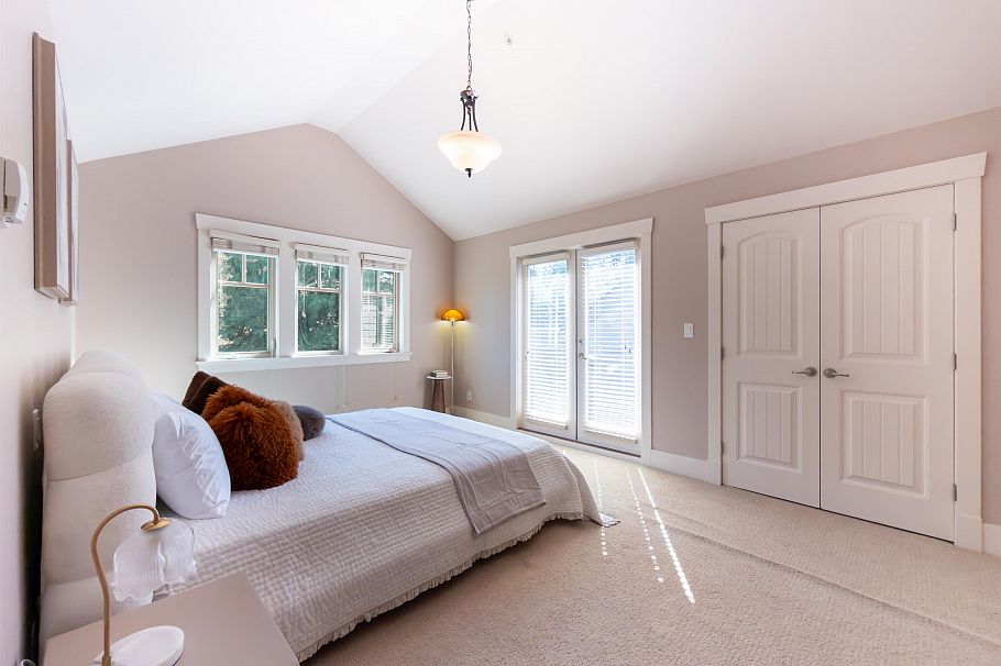 208 W 13th Avenue Vancouver, BC - 8
