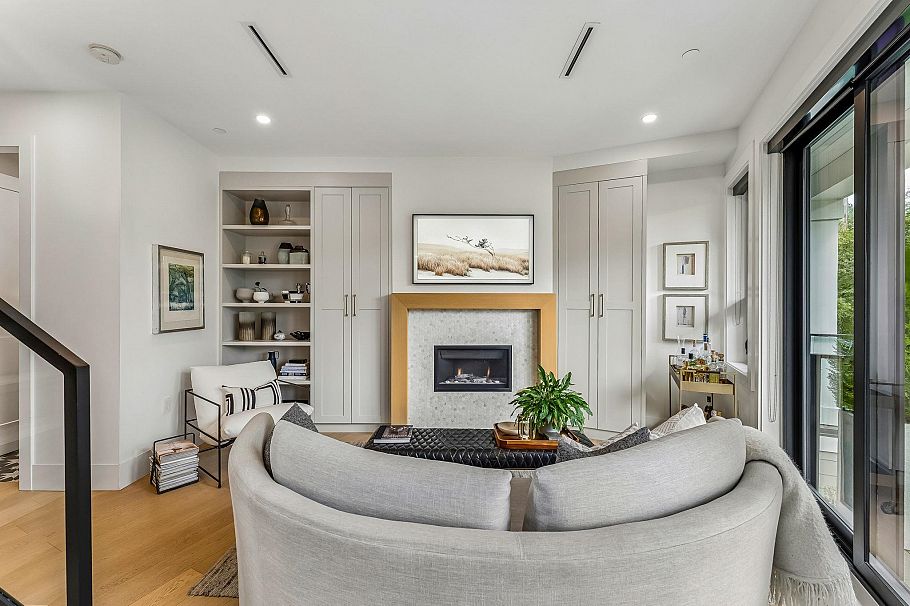 2107 N Grandview Highway Vancouver, BC - 6