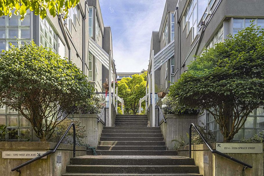 2218 Spruce Street Vancouver, BC - 37