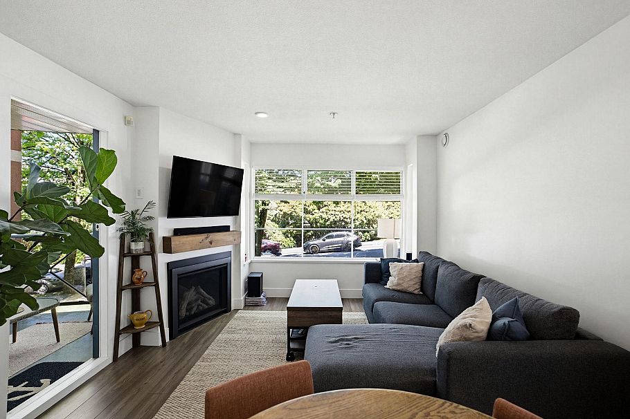 206 2388 Triumph Street Vancouver, BC - 3