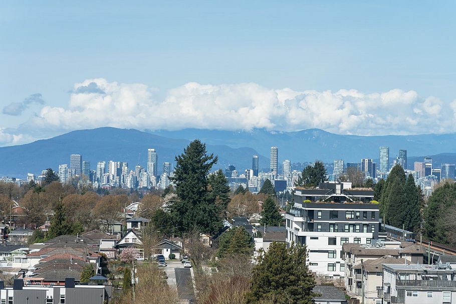 1205 5189 Gaston Street Vancouver, BC - 3