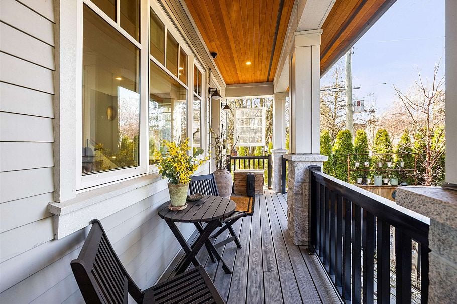 1506 E 11th Avenue Vancouver, BC - 5
