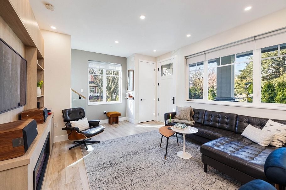 1506 E 11th Avenue Vancouver, BC - 9