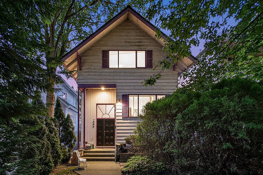 122 W 17th Avenue Vancouver, BC - 2