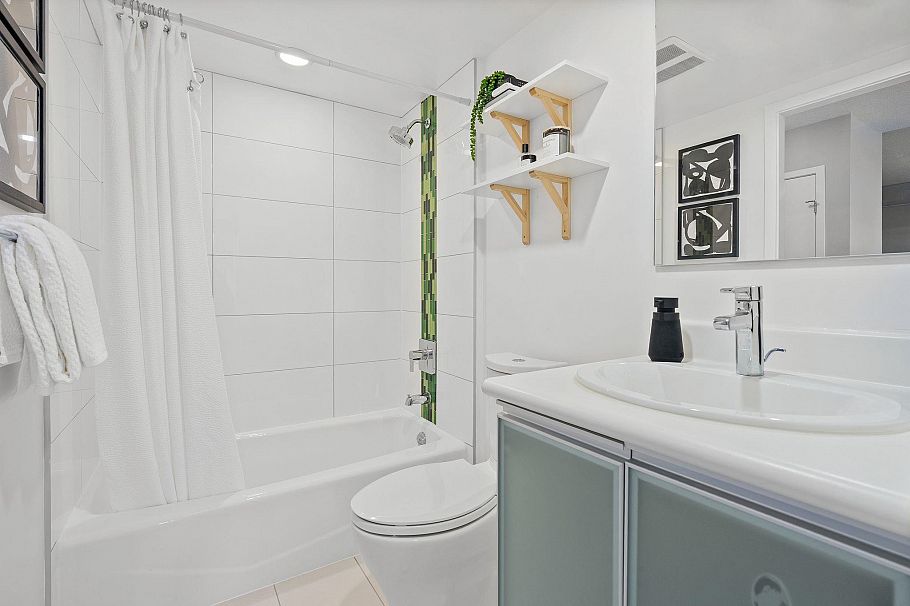 810 66 W Cordova Street Vancouver, BC - 13