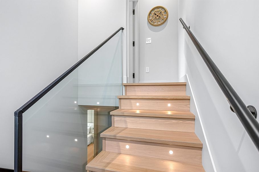 2 3836 W 21st Avenue Vancouver, BC - 23