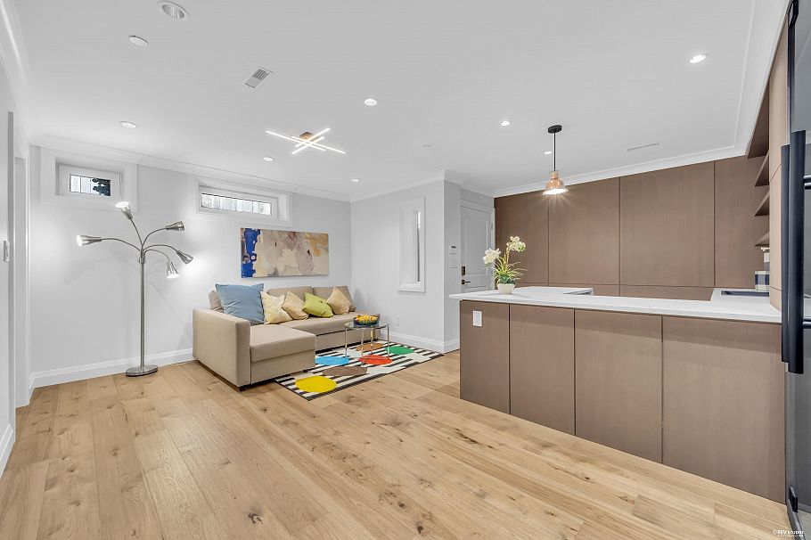 3491 W 40th Avenue Vancouver, BC - 30