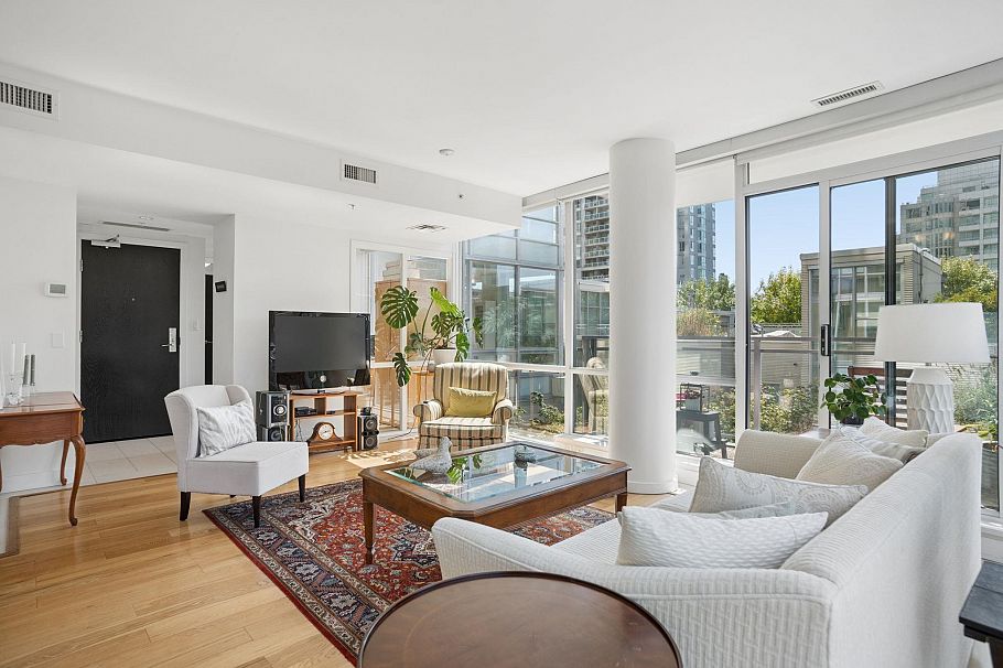 405 1455 Howe Street Vancouver, BC - 6