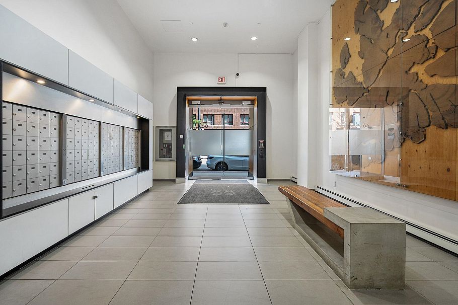810 66 W Cordova Street Vancouver, BC - 23