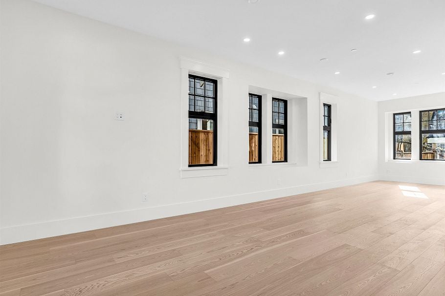 2566 W 2nd Avenue Vancouver, BC - 6