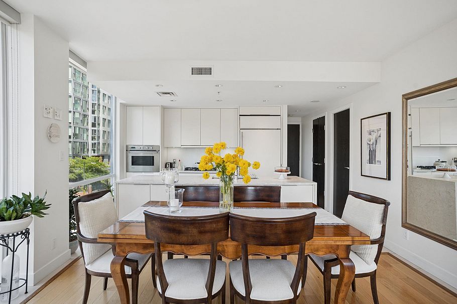 405 1455 Howe Street Vancouver, BC - 9