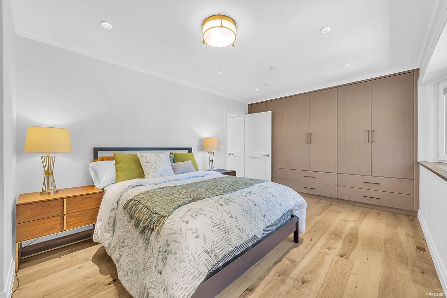 3491 W 40th Avenue Vancouver, BC - 27