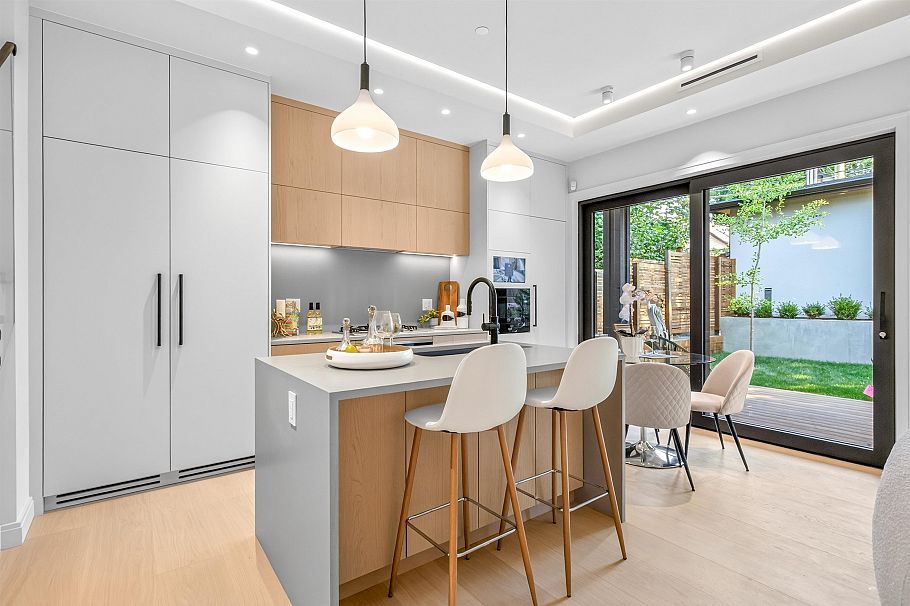 2 3836 W 21st Avenue Vancouver, BC - 11