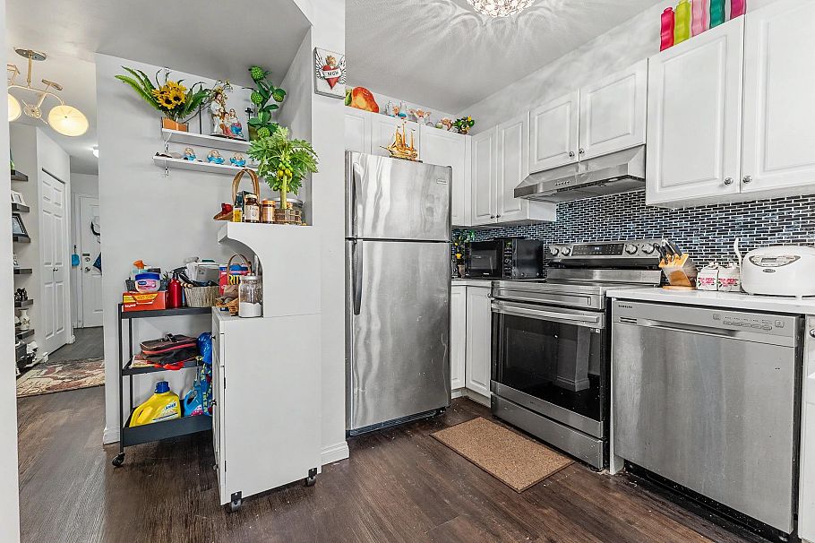 203 5555 Victoria Drive Vancouver, BC - 16