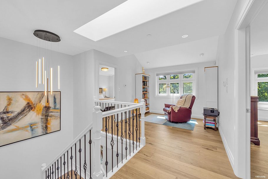 3491 W 40th Avenue Vancouver, BC - 18
