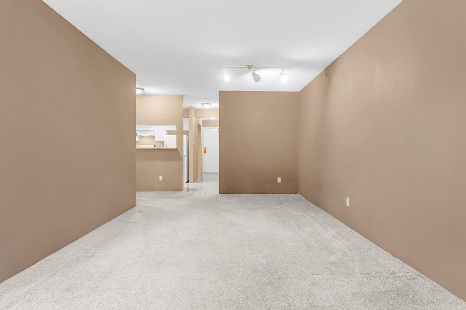206 3489 Ascot Place Vancouver, BC - 11