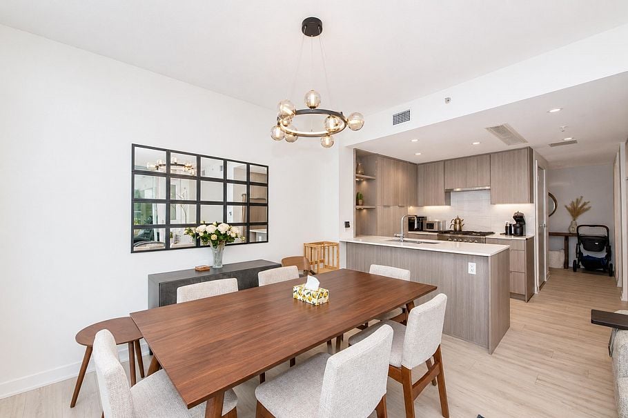 501 1401 Hunter Street North Vancouver, BC - 3