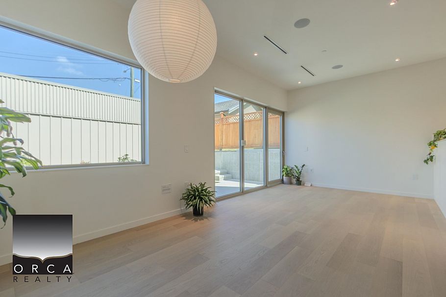 1 2915 EAST 5TH AVENUE, Vancouver BC V5M 1N6 Vancouver, BC - 3