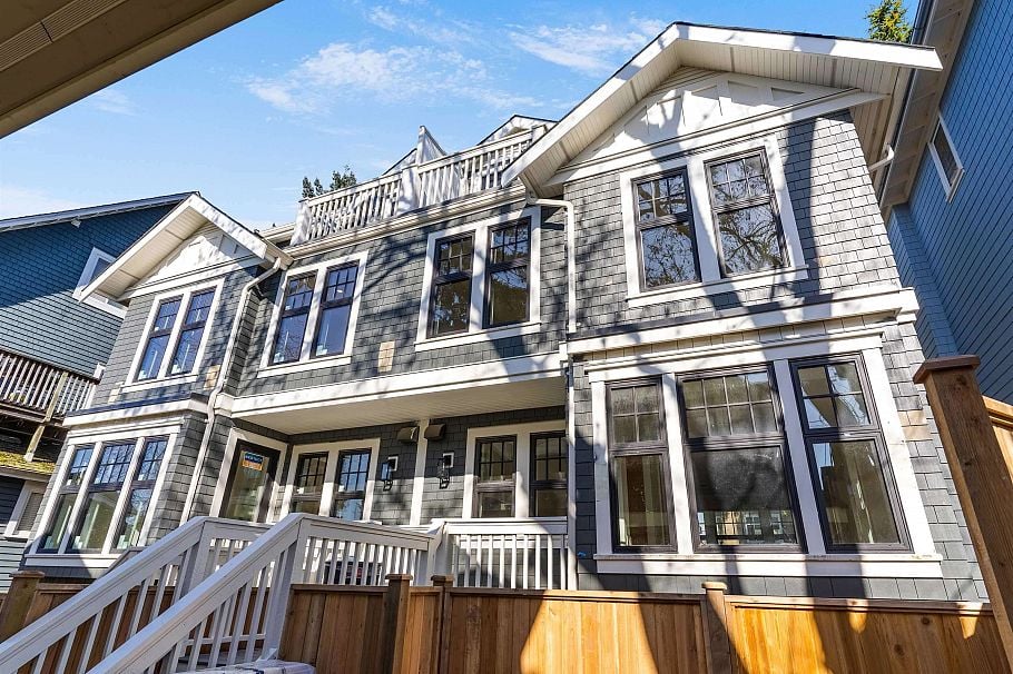 2566 W 2nd Avenue Vancouver, BC - 37