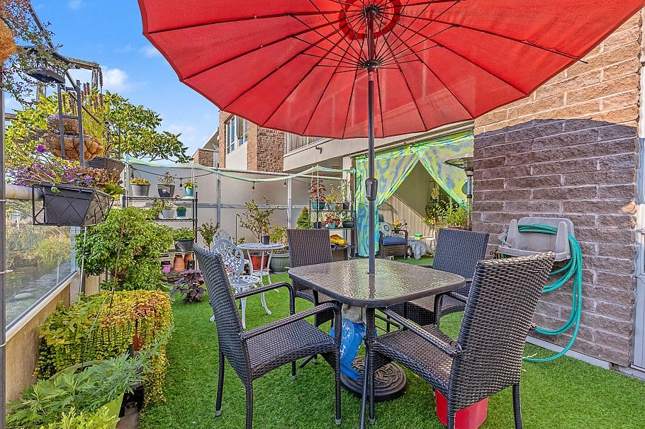 203 5555 Victoria Drive Vancouver, BC - 31