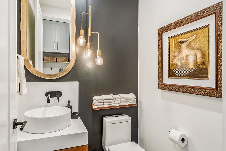2107 N Grandview Highway Vancouver, BC - 19