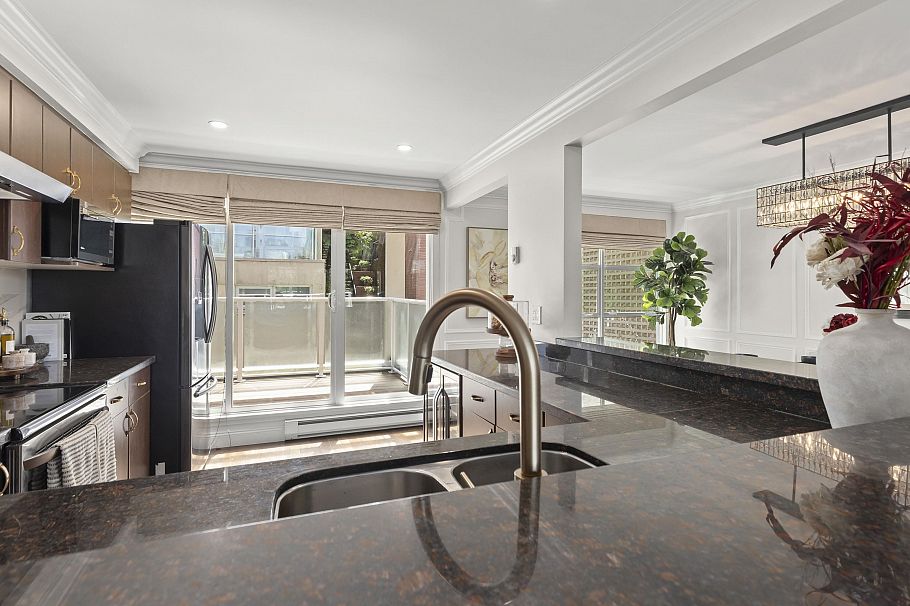 2218 Spruce Street Vancouver, BC - 15