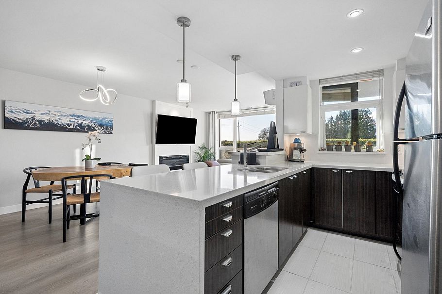 308 160 W 3rd Street North Vancouver, BC - 5