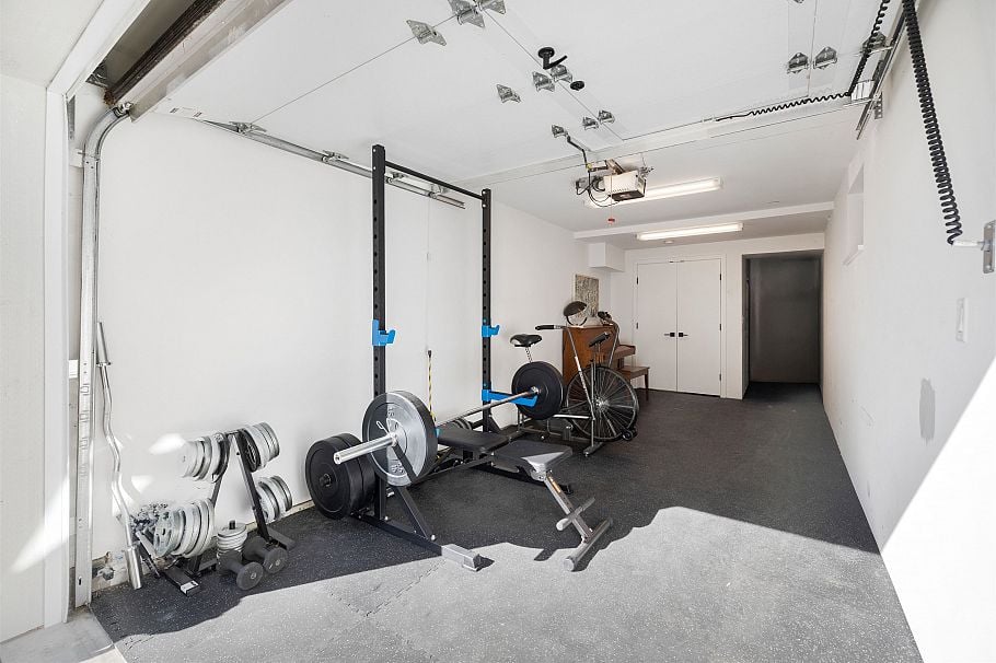 1506 E 11th Avenue Vancouver, BC - 27