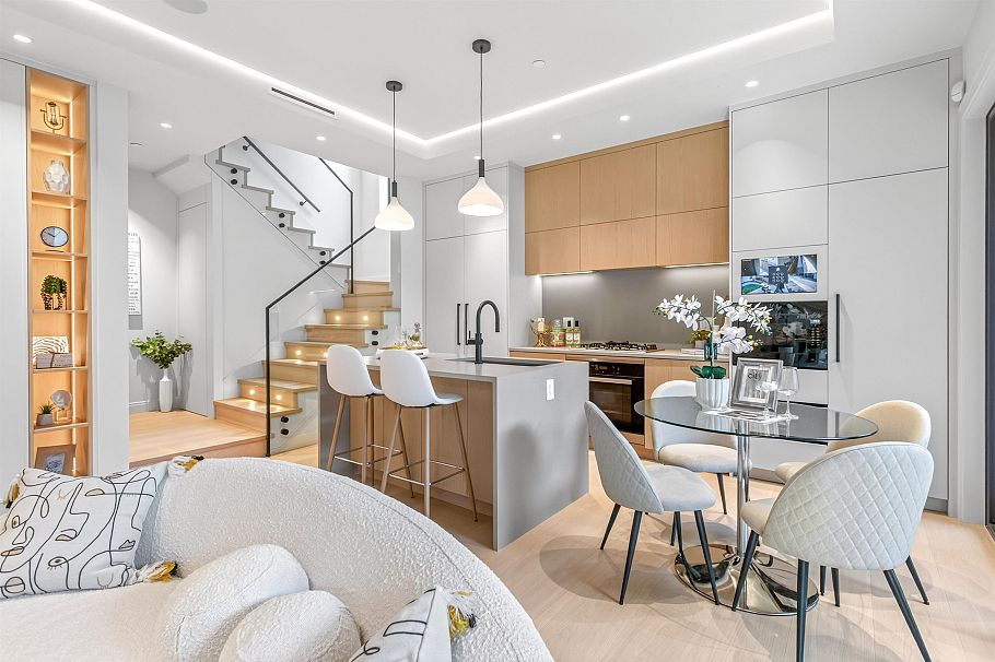 2 3836 W 21st Avenue Vancouver, BC - 9
