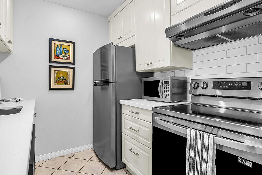 109 555 W 14th Avenue Vancouver, BC - 11