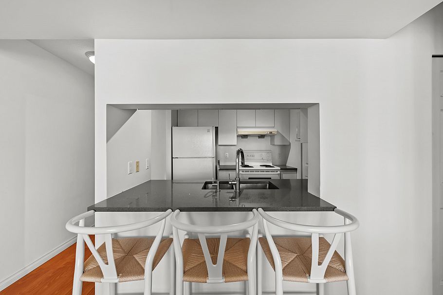 1205 5189 Gaston Street Vancouver, BC - 12