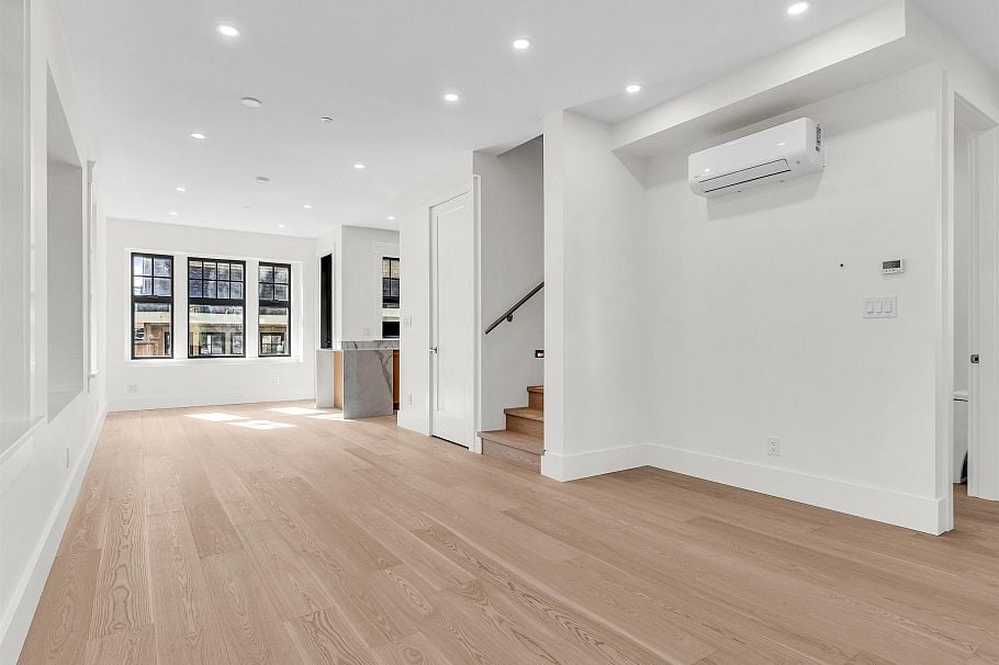 2566 W 2nd Avenue Vancouver, BC - 7