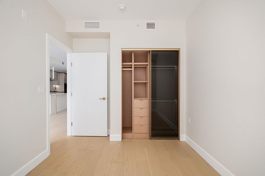 303 3668 W 10th Avenue Vancouver, BC - 24