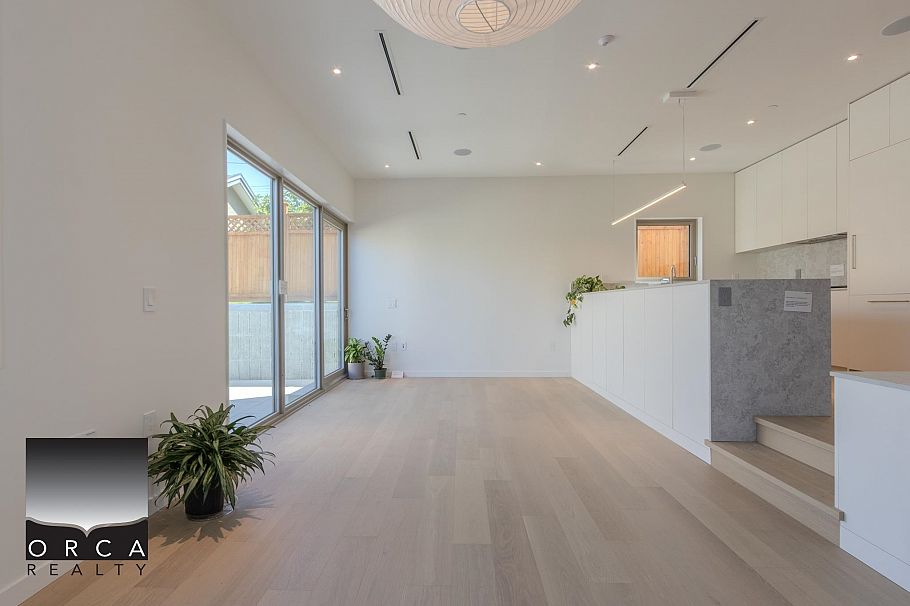 1 2915 EAST 5TH AVENUE, Vancouver BC V5M 1N6 Vancouver, BC - 2