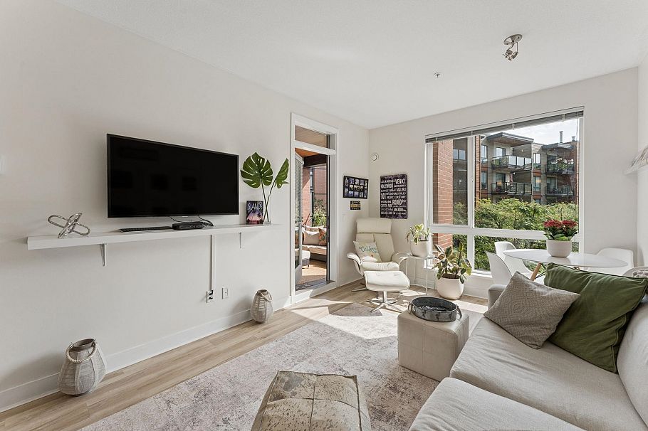 312 733 W 3rd Street North Vancouver, BC - 3