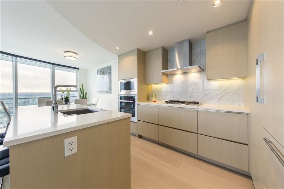 2417 89 Nelson Street Vancouver, BC - 5