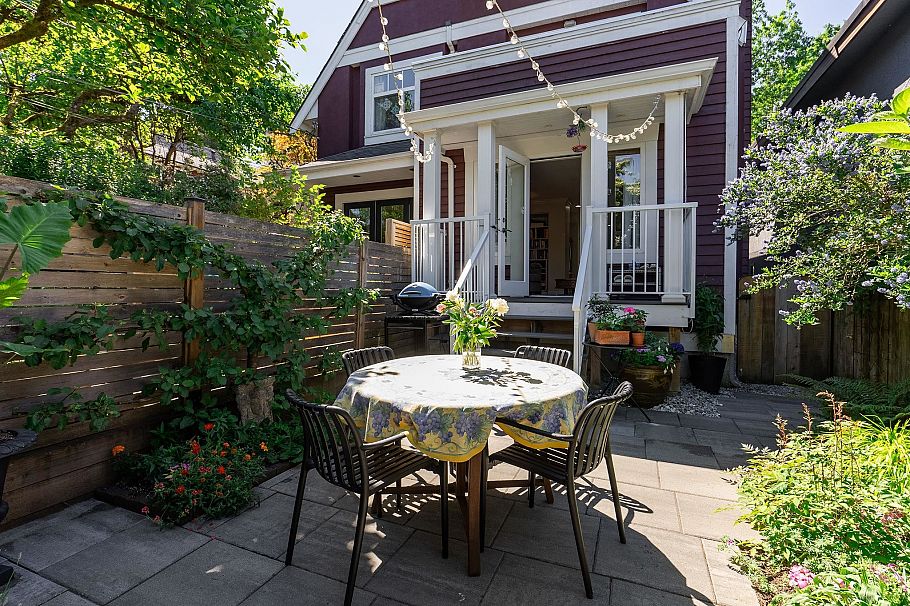 1865 E 7th Avenue Vancouver, BC - 17