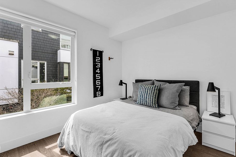 627 Victoria Drive Vancouver, BC - 13