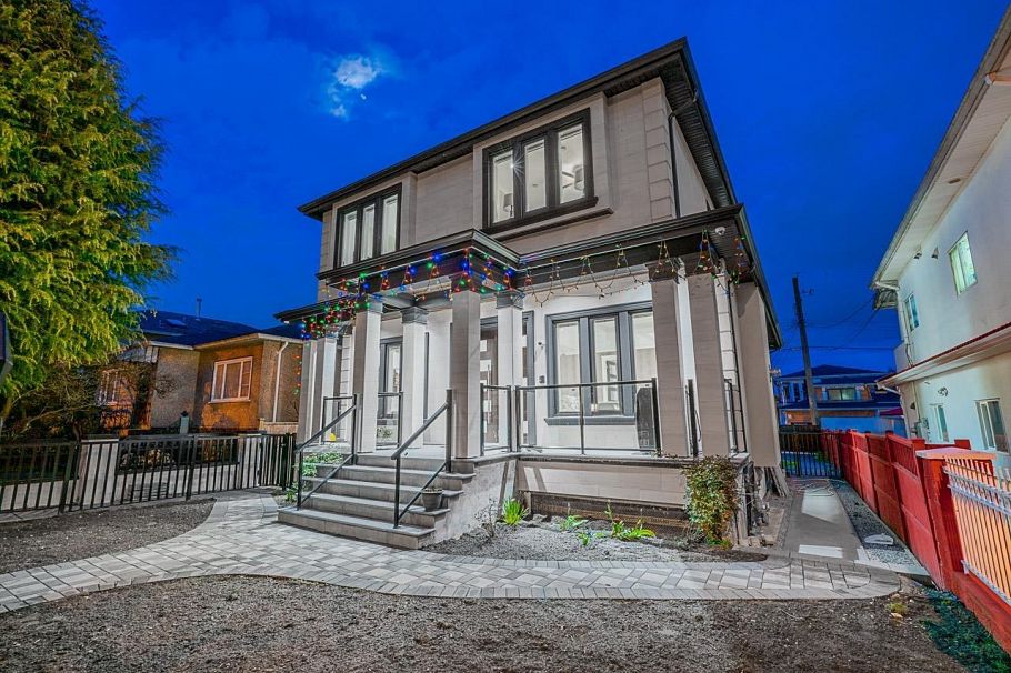 1838 E 49th Avenue Vancouver, BC - 2