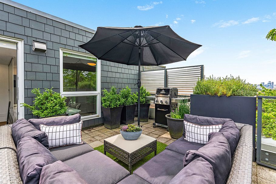 627 Victoria Drive Vancouver, BC - 32