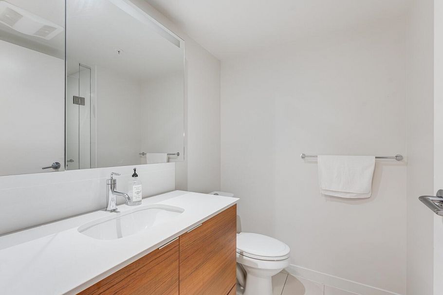313 1677 Lloyd Avenue North Vancouver, BC - 15