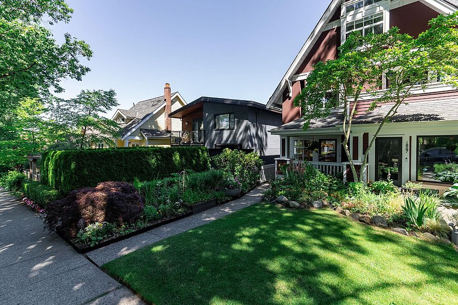 1865 E 7th Avenue Vancouver, BC - 3