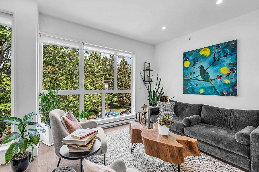 627 Victoria Drive Vancouver, BC - 2