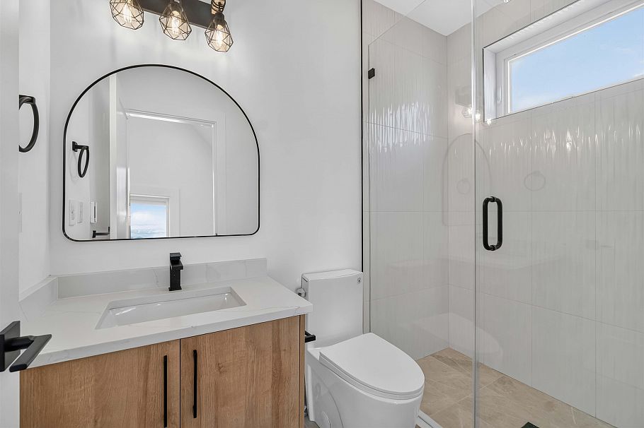 2 3271 E Georgia Street Vancouver, BC - 26