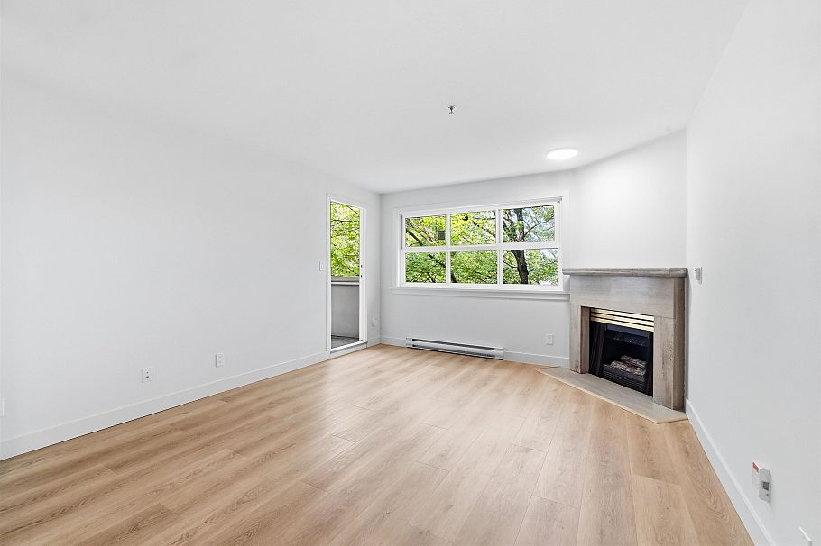305 2928 Commercial Drive Vancouver, BC - 26