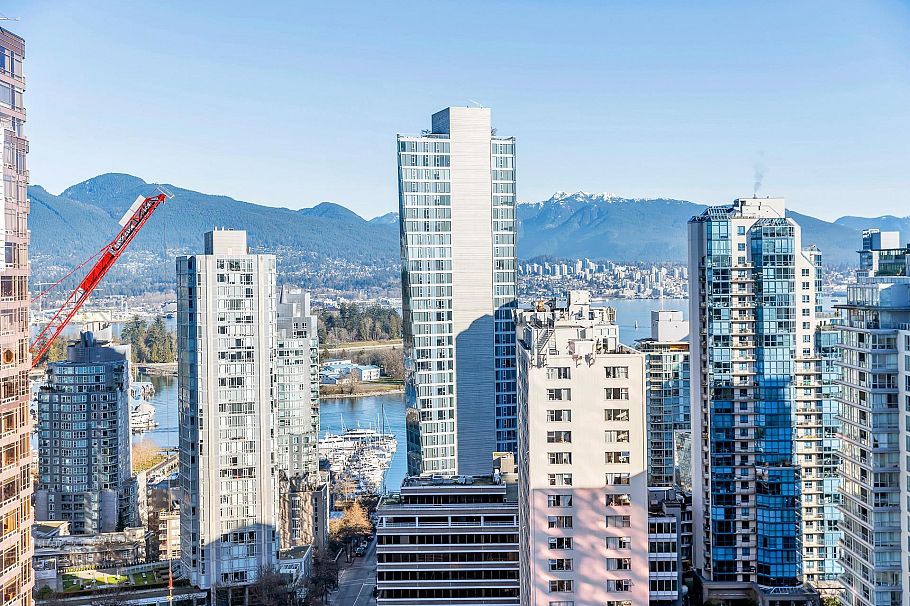 2204 1482 Robson Street Vancouver, BC - 5