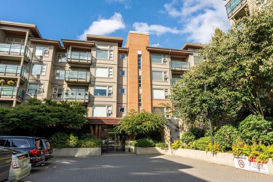 313 1677 Lloyd Avenue North Vancouver, BC - 1