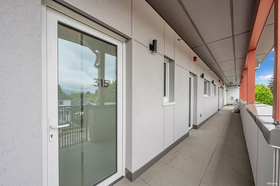 315 2250 E 1st Avenue Vancouver, BC - 27