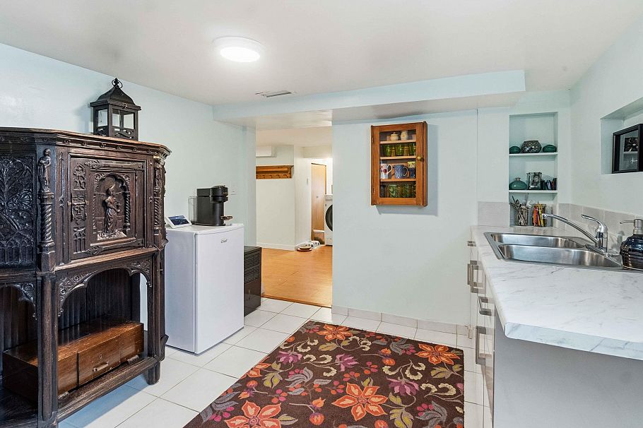 4322 Welwyn Street Vancouver, BC - 32