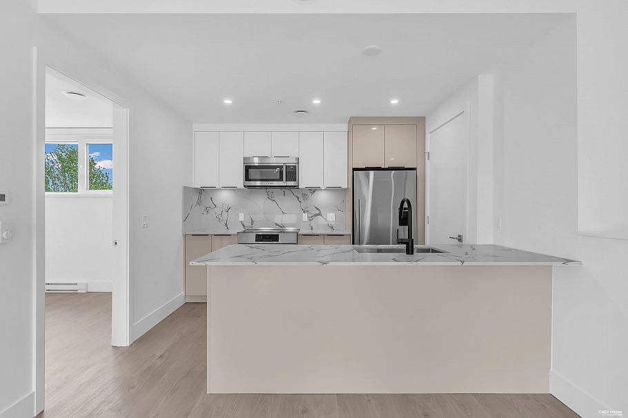 315 2250 E 1st Avenue Vancouver, BC - 5